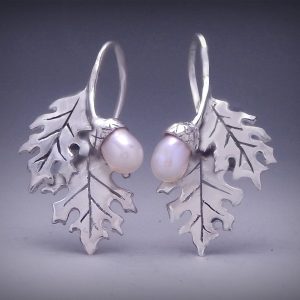 Oak with Pearl Earrings