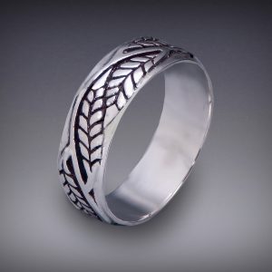 Meandering Leaves Band Silver